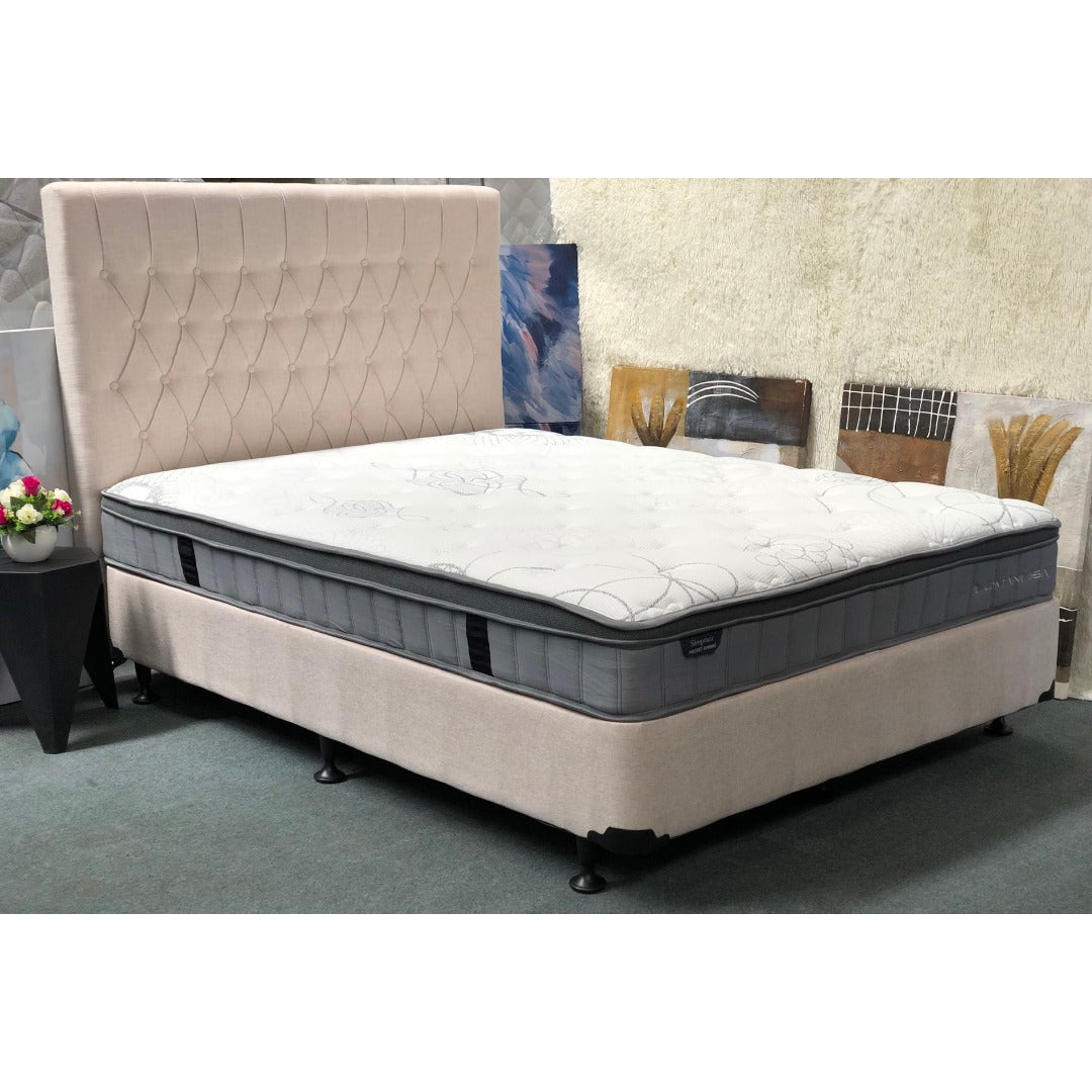 Chicago Bed in Beige Fabric