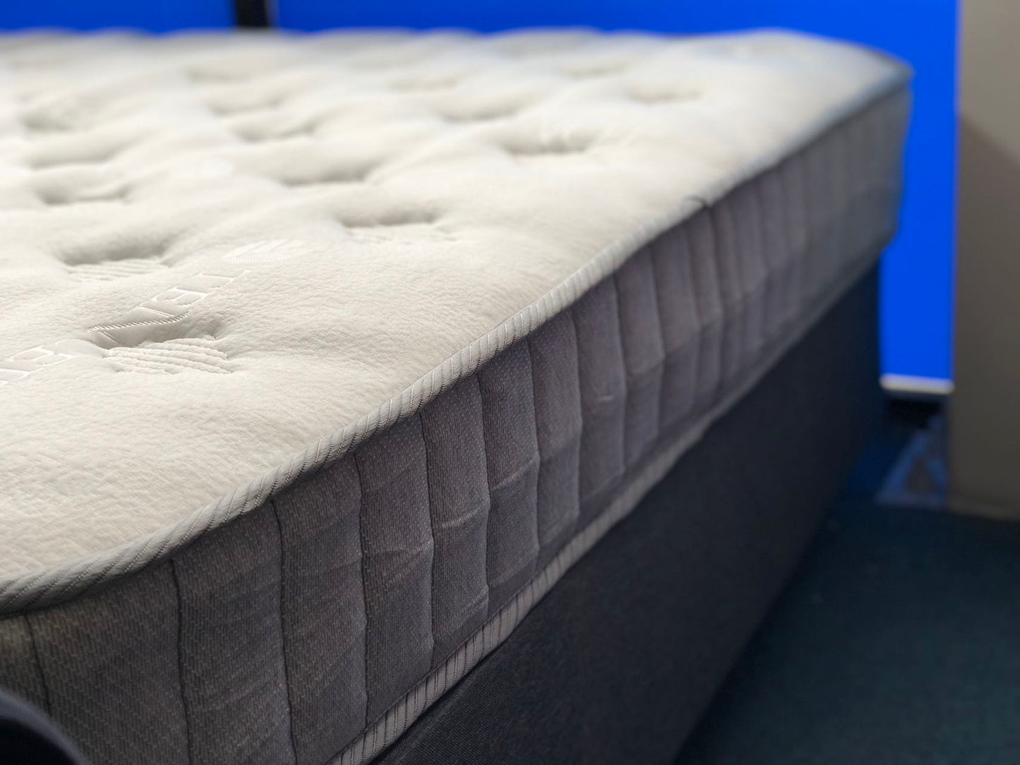 Queen Latex Pocket Spring Mattress