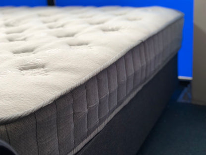 Queen Latex Pocket Spring Mattress